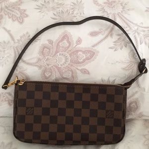 Louis Vuitton Pochette